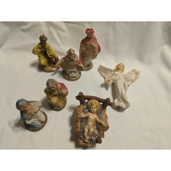 Vintage Mixed Lot Nativity Set 8 Piece  Mary & Joseph Chalkware - Picture 1 of 12